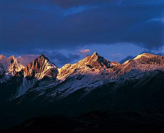 类密室逃脱的解密游戏《鬼打墙》Steam页面上线 12月发售